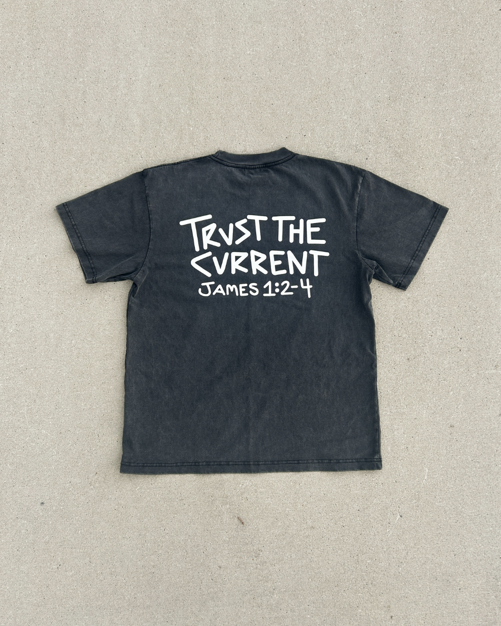 "trust the current" oversized tee - retro midnight
