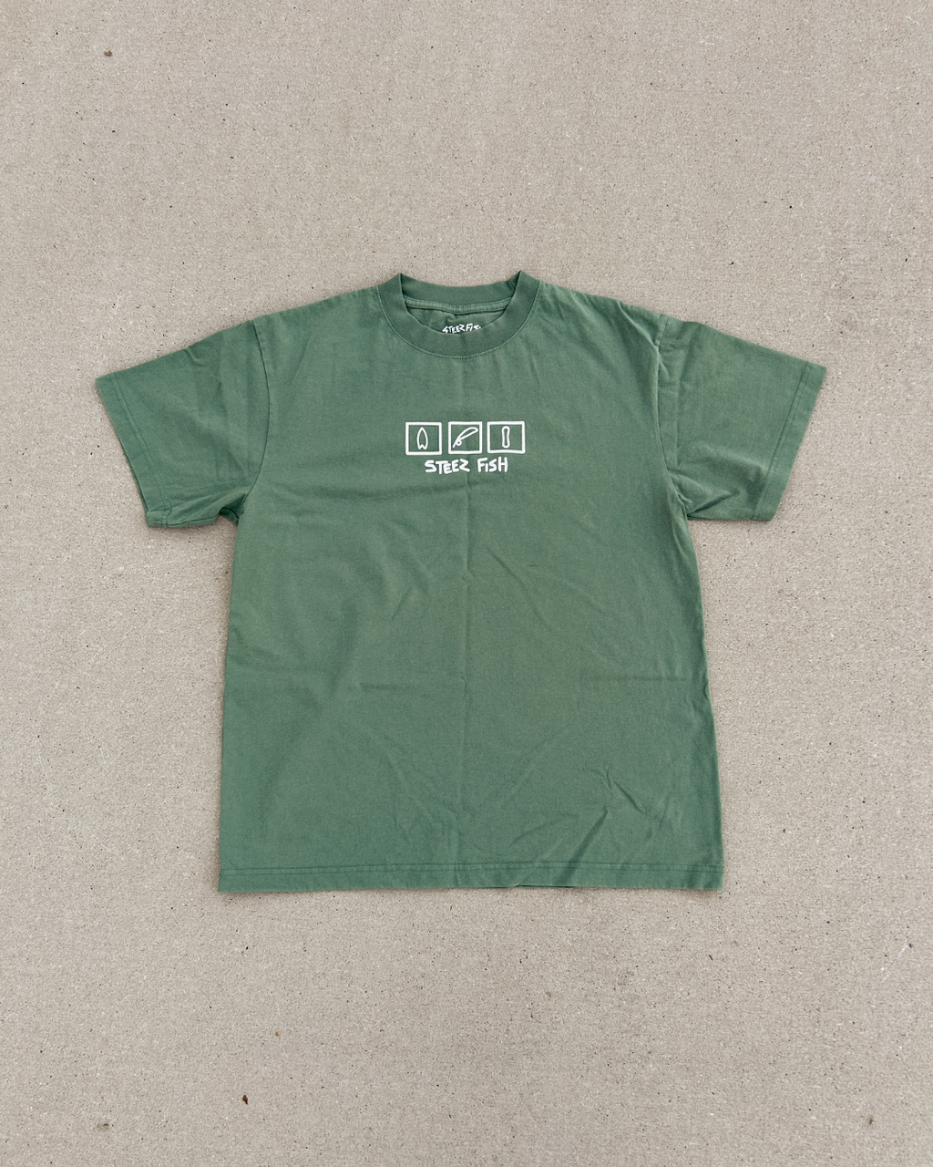 "trust the current" oversized tee - lichen green