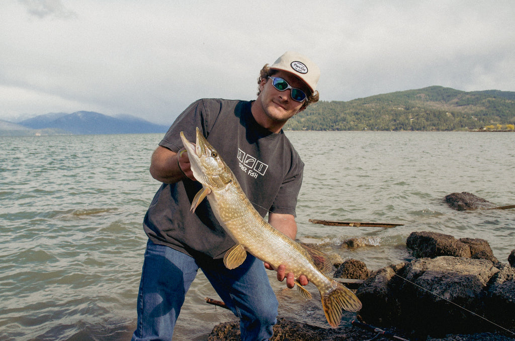 "trust the current" oversized tee - retro midnight